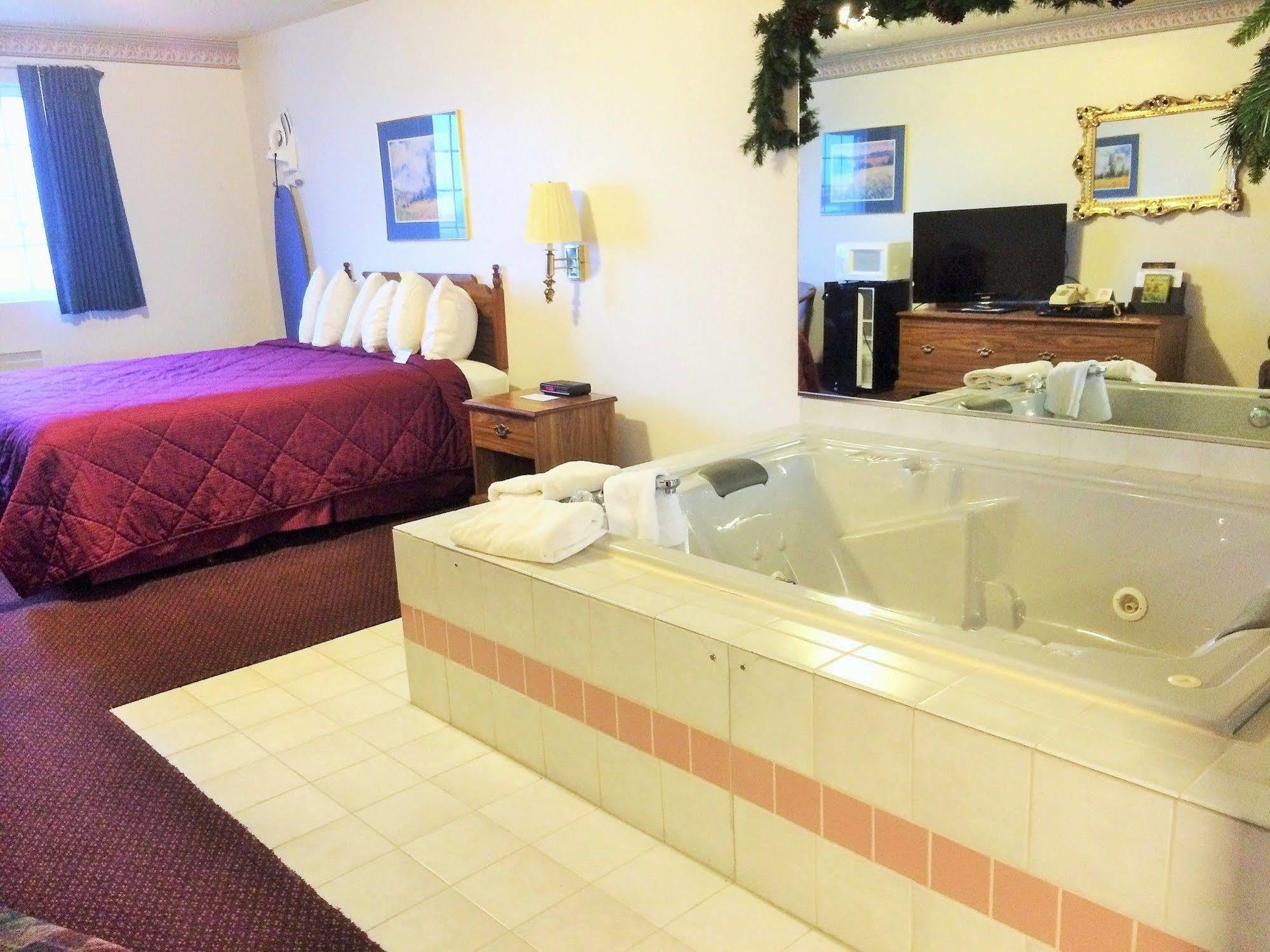 Cobblestone Inn & Suites - Platteville Exterior foto